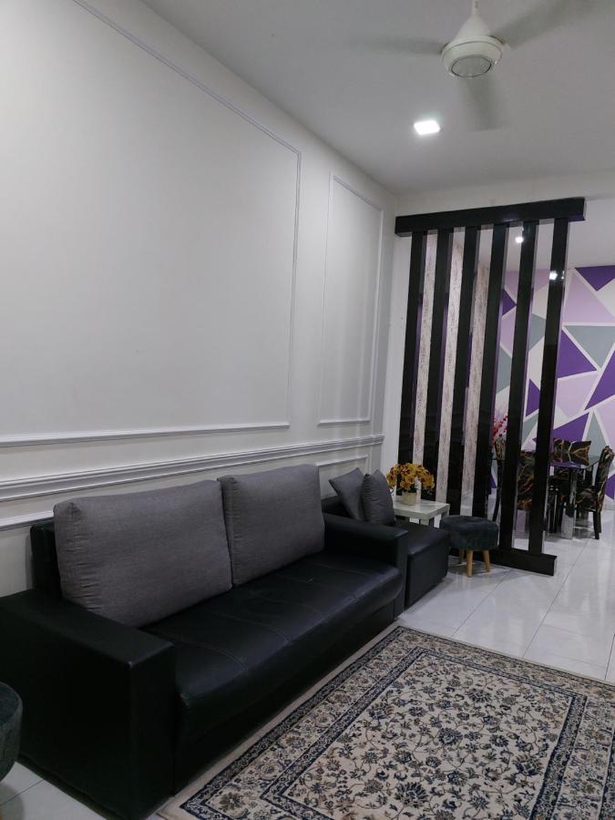 Pelangi Homestay Bota Exterior photo
